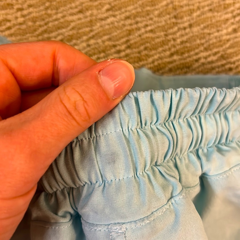 lululemon hotty hot low rise 2.5 sea blue shorts